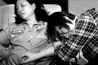 清华学生出走3天尸沉护城河曾摸电门自杀（图）