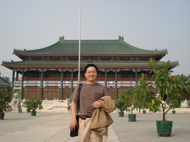 2006年摄于北京图书馆(国家图书馆古籍部) 2006年摄于北京图书馆(国家图书馆古籍部)
