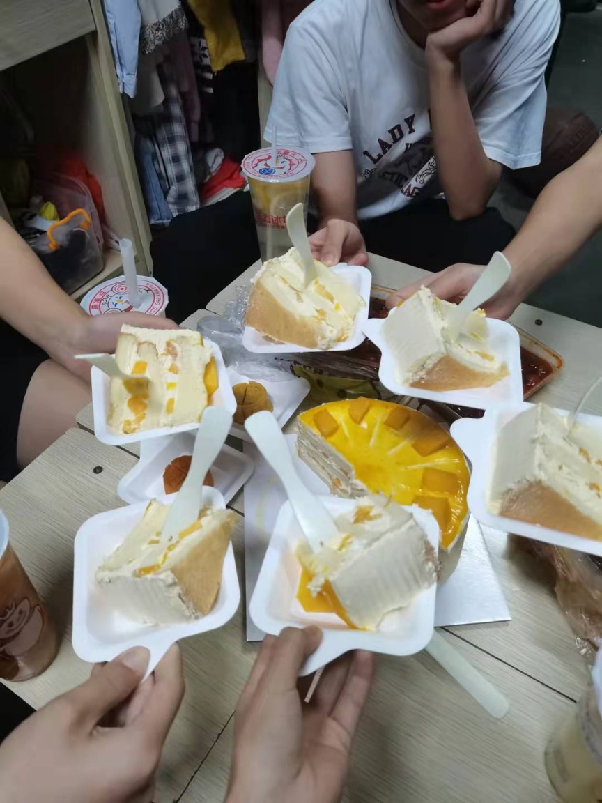 40f00477cf89410092d0d7dea3ef3a24.Jpeg