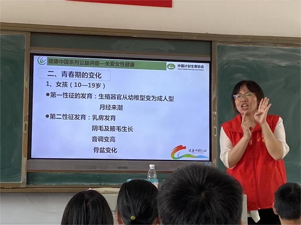 4f65c3a1ecff45518cadcb1218eda432.jpg