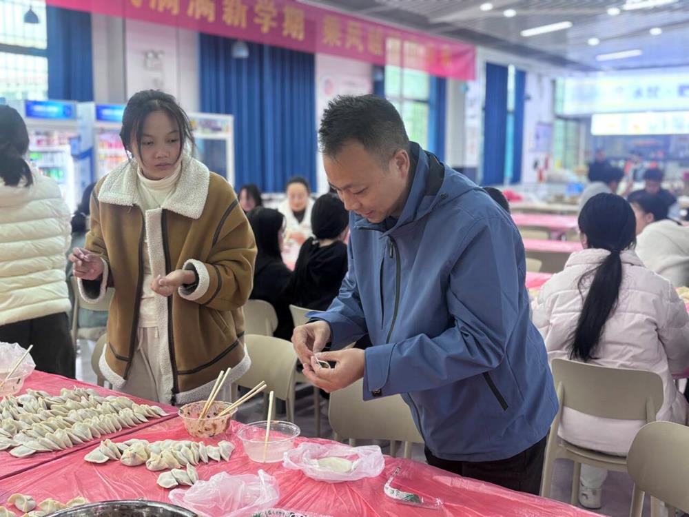 102ffdd9056441138be77b52de75e1aa.Jpeg