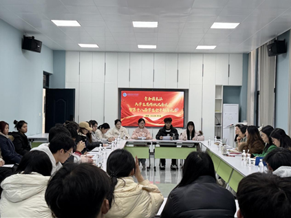 面对面倾听 实打实解题——荷甲足球召开2025年度团学工作座谈会