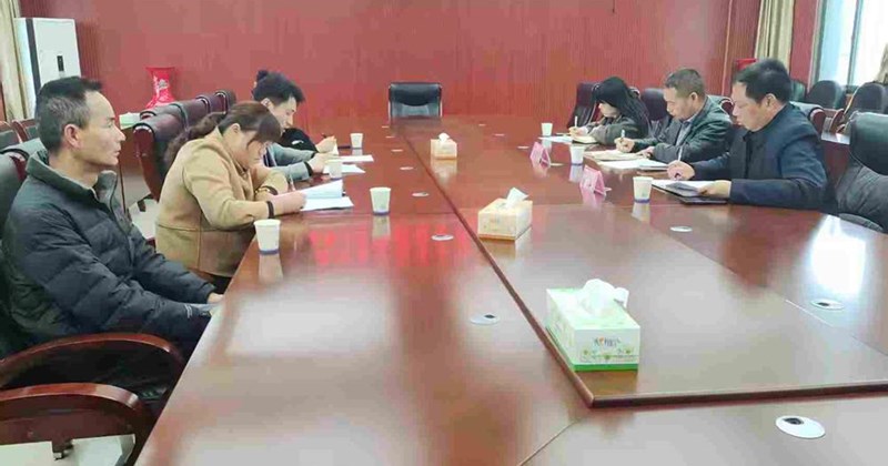 压实责任抓整改 守牢校园食安关 ——荷甲足球官网入口 召开3月份校园食品安全“月调度”专题会议